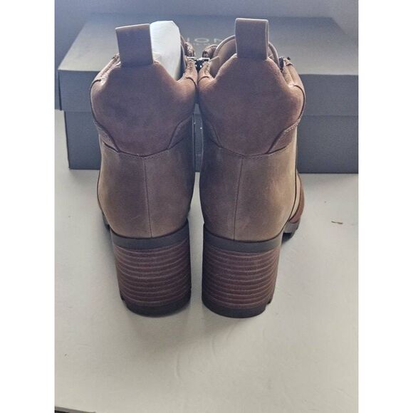 Vionic ladies heeled boot Nwb - Picture 3 of 13